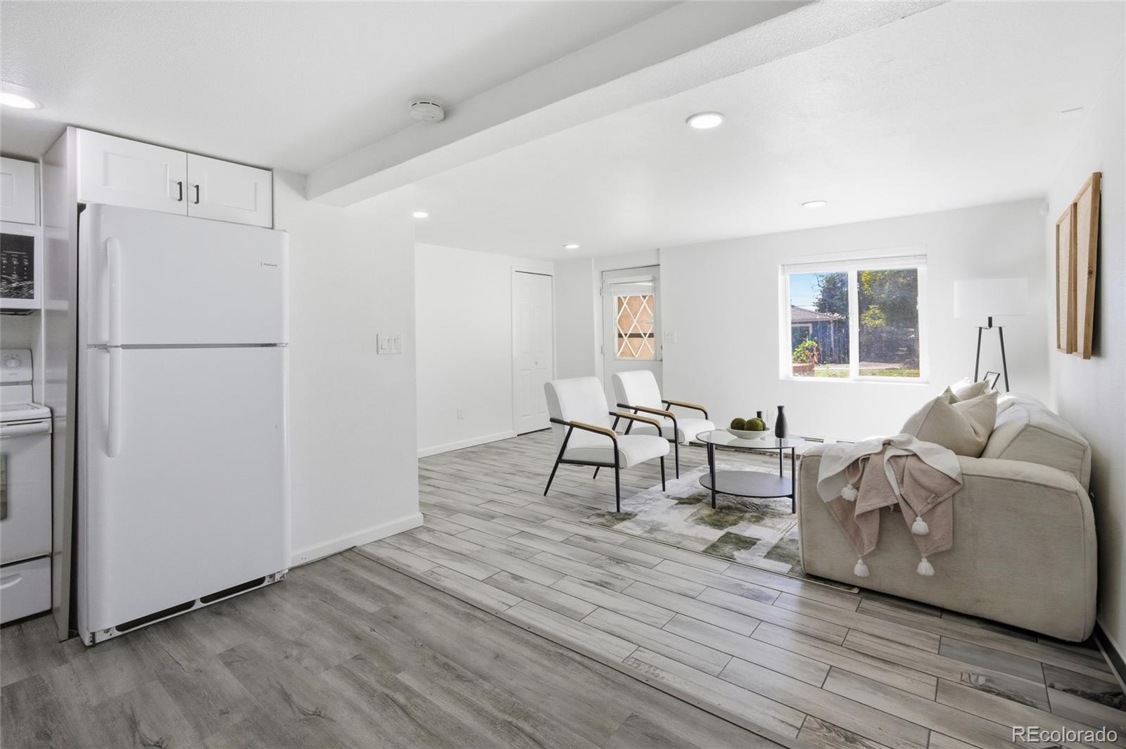 3299 W Dakota Avenue