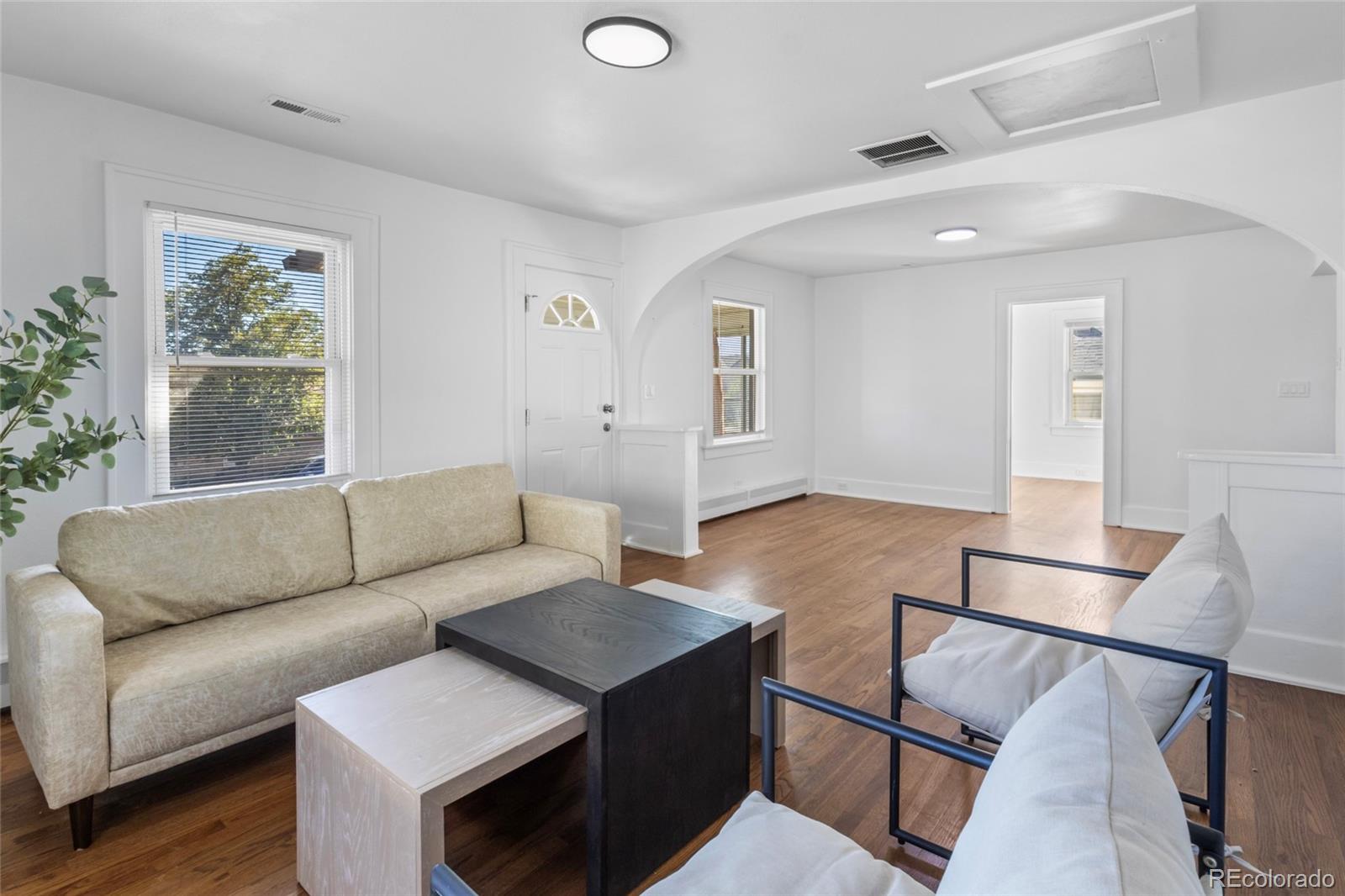 3299 W Dakota Avenue