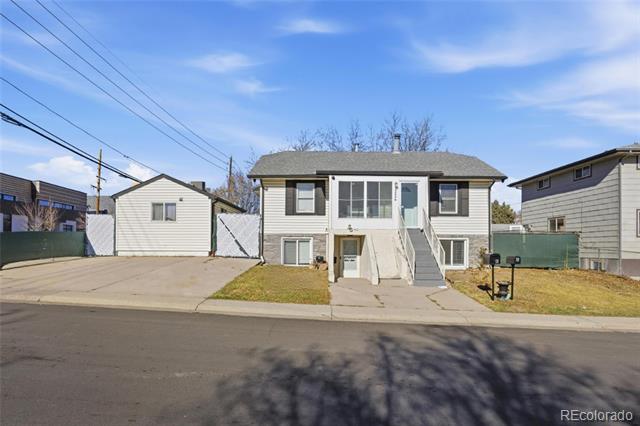 3299 W Dakota Avenue