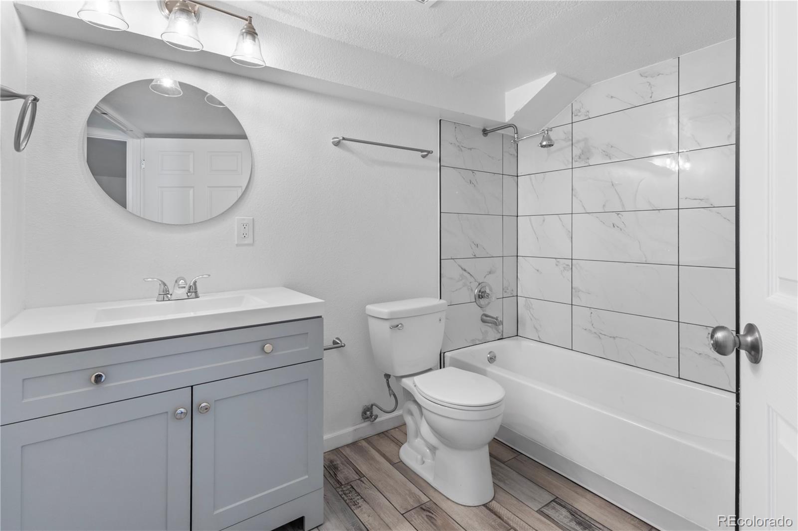 3299 W Dakota Avenue