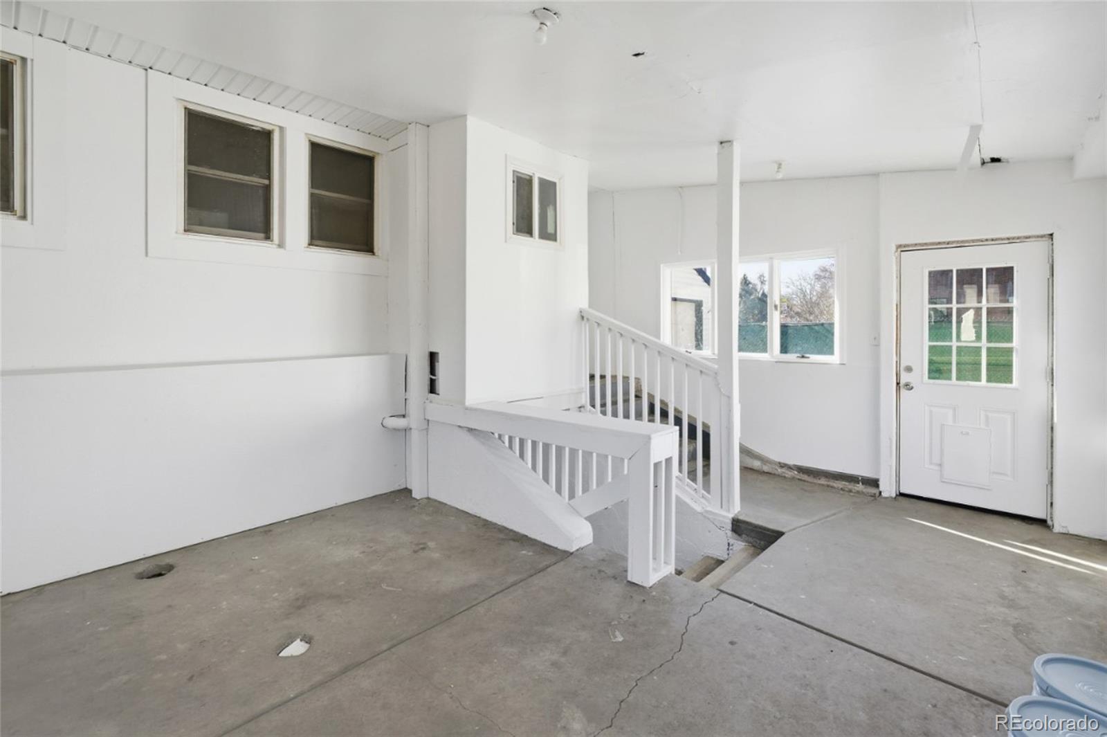 3299 W Dakota Avenue