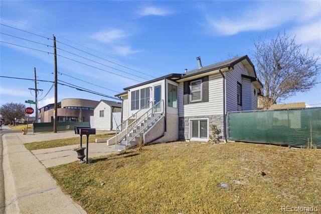 3299 W Dakota Avenue