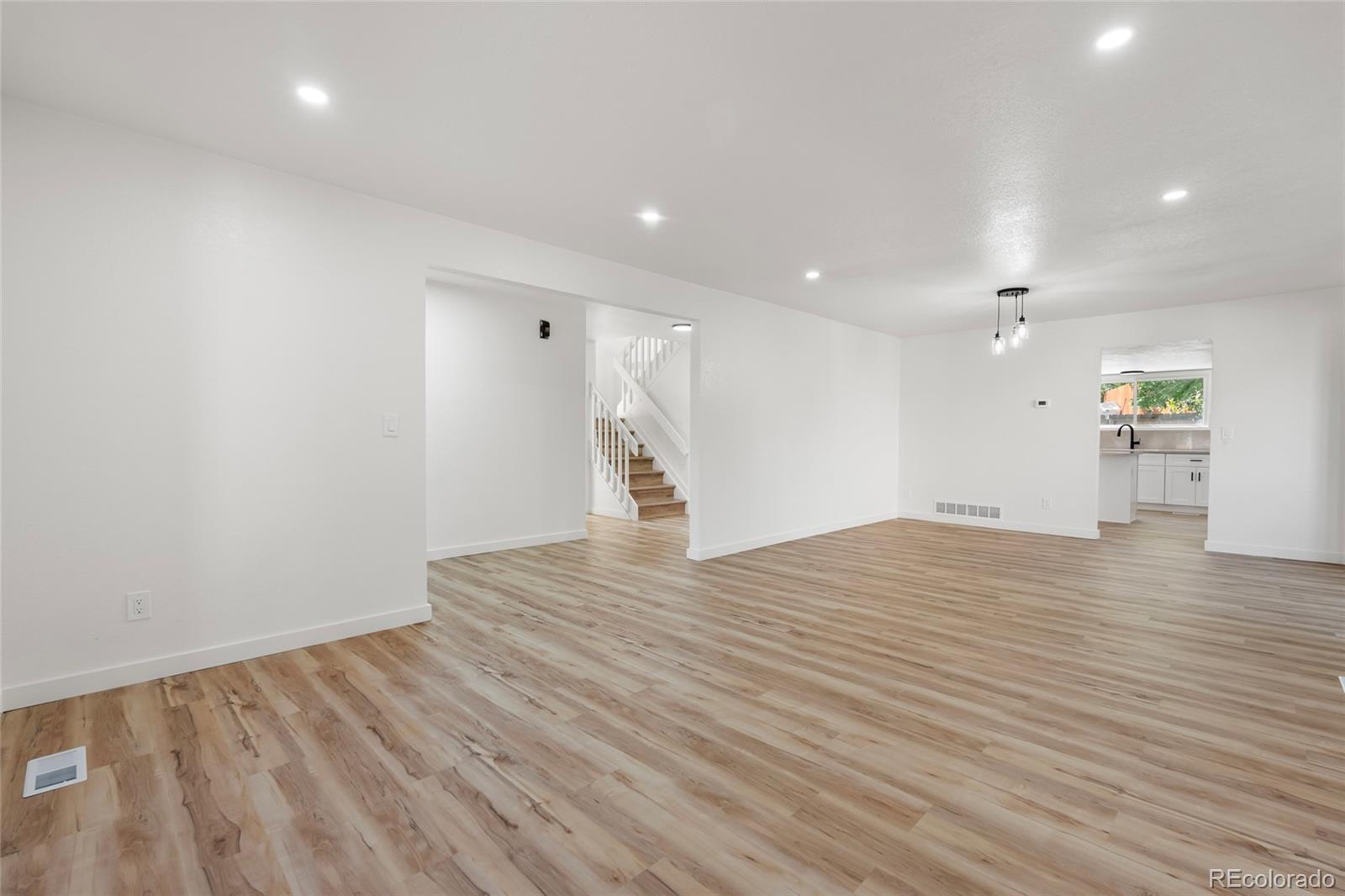 3235 S Espana Circle