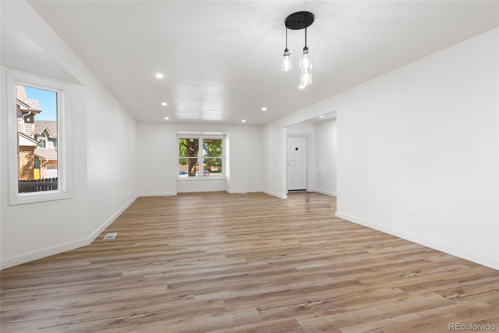 3235 S Espana Circle