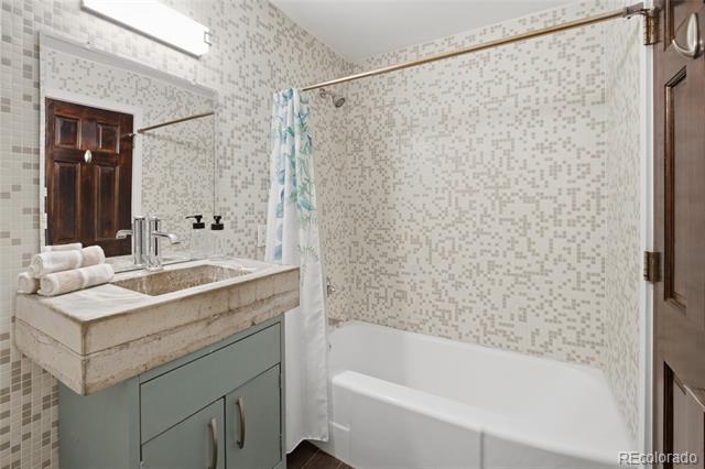500 E 11th Avenue Unit: 201