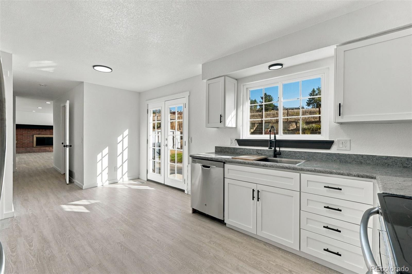 3224 W 11th Avenue Drive