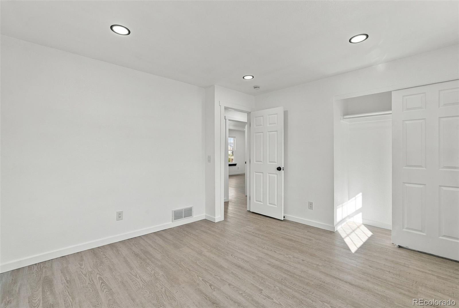 3224 W 11th Avenue Drive