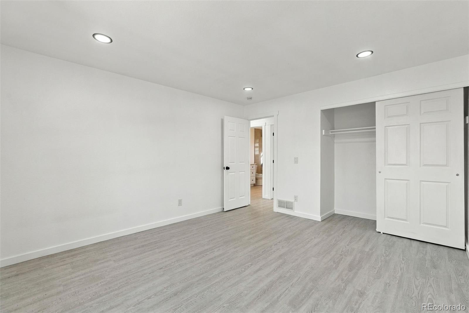 3224 W 11th Avenue Drive