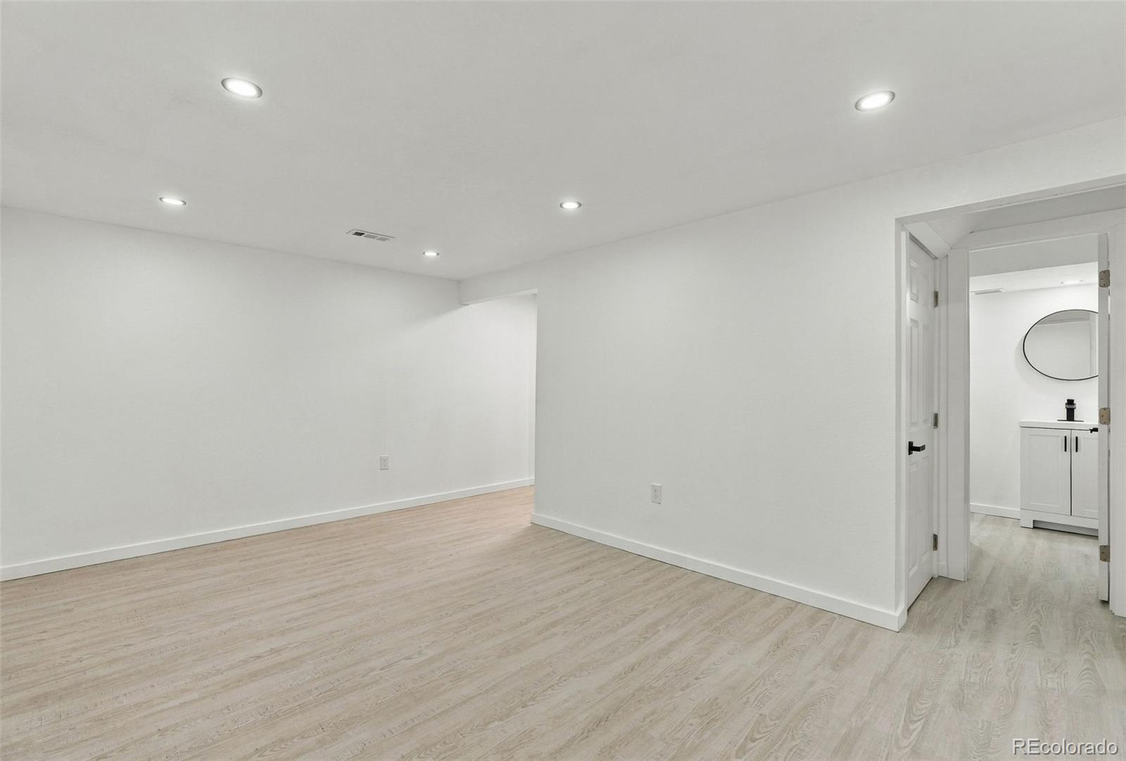 3224 W 11th Avenue Drive