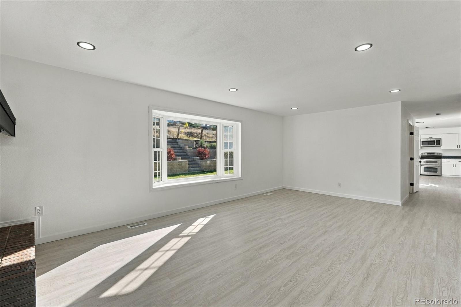 3224 W 11th Avenue Drive