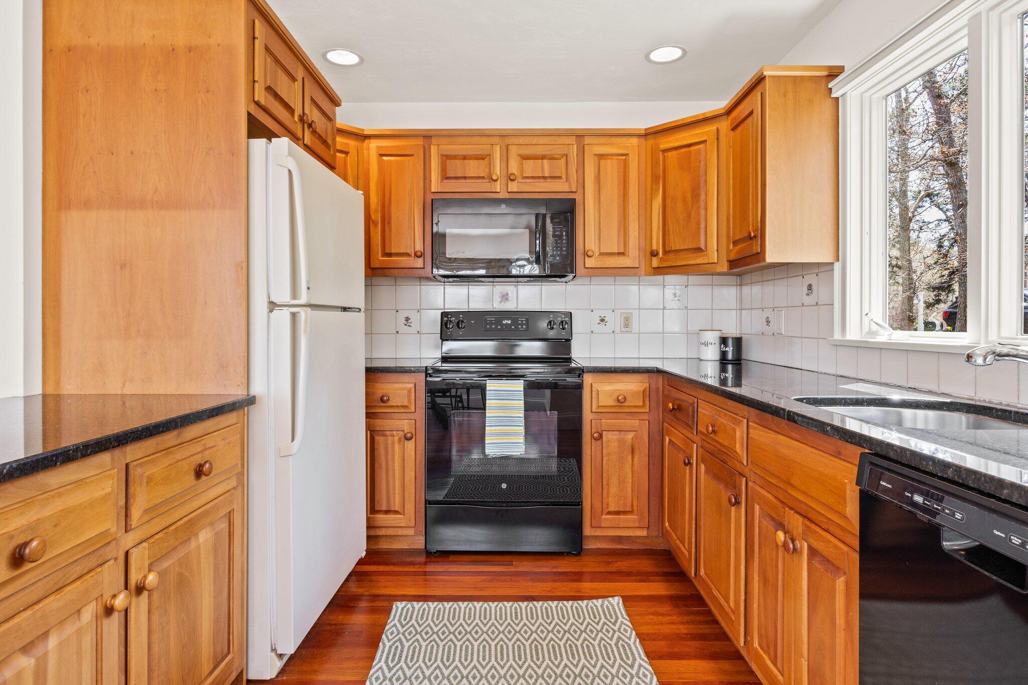 5 Eldridge Pond Road