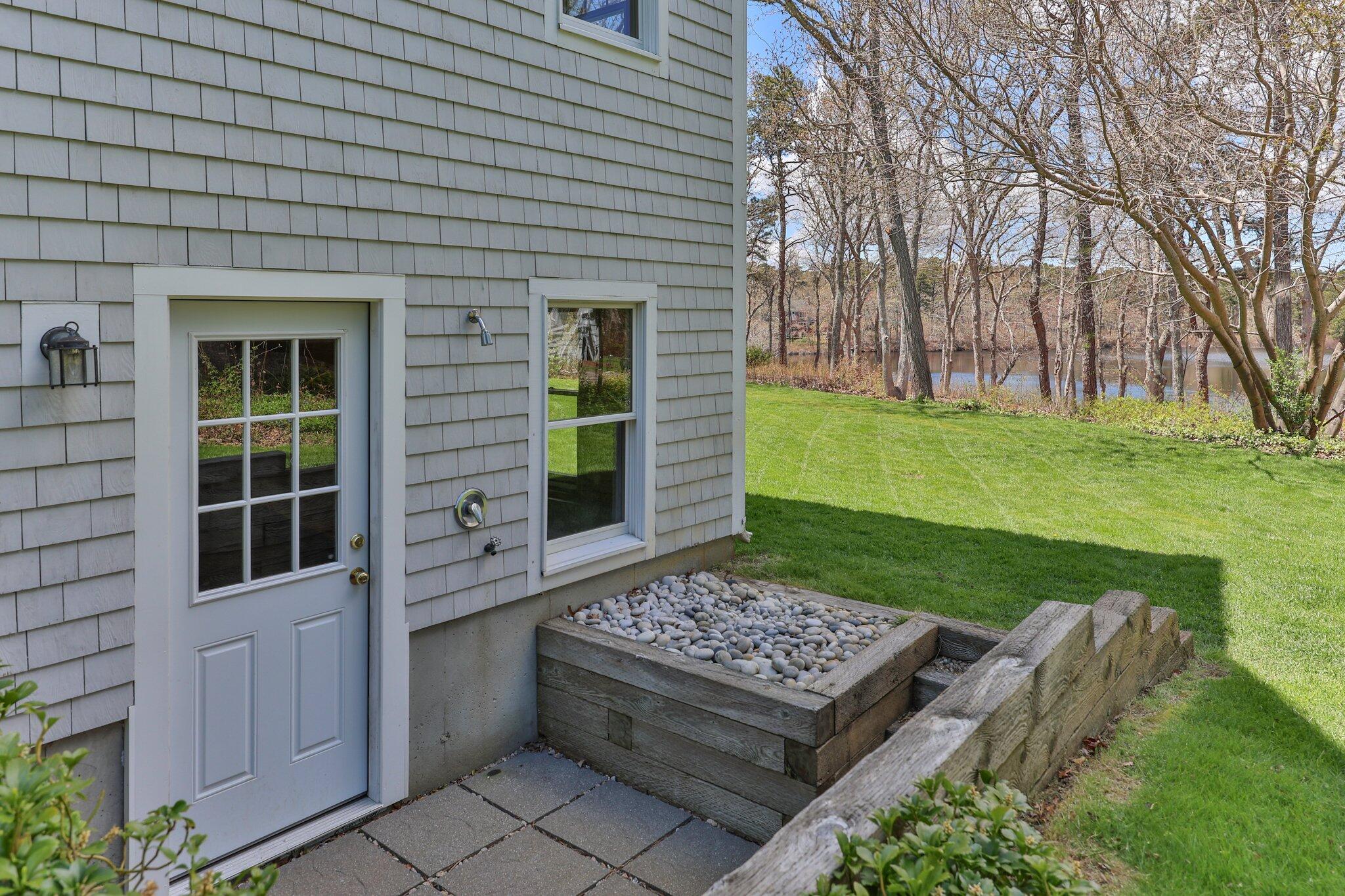 5 Eldridge Pond Road