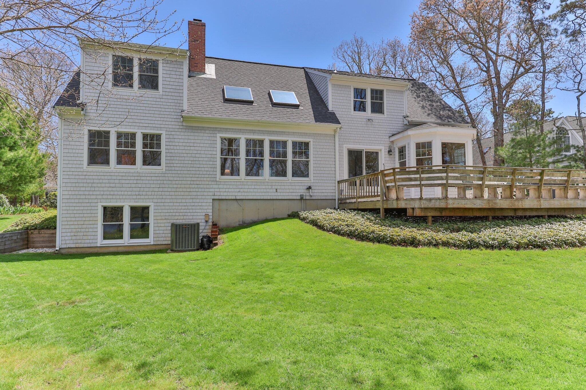 5 Eldridge Pond Road