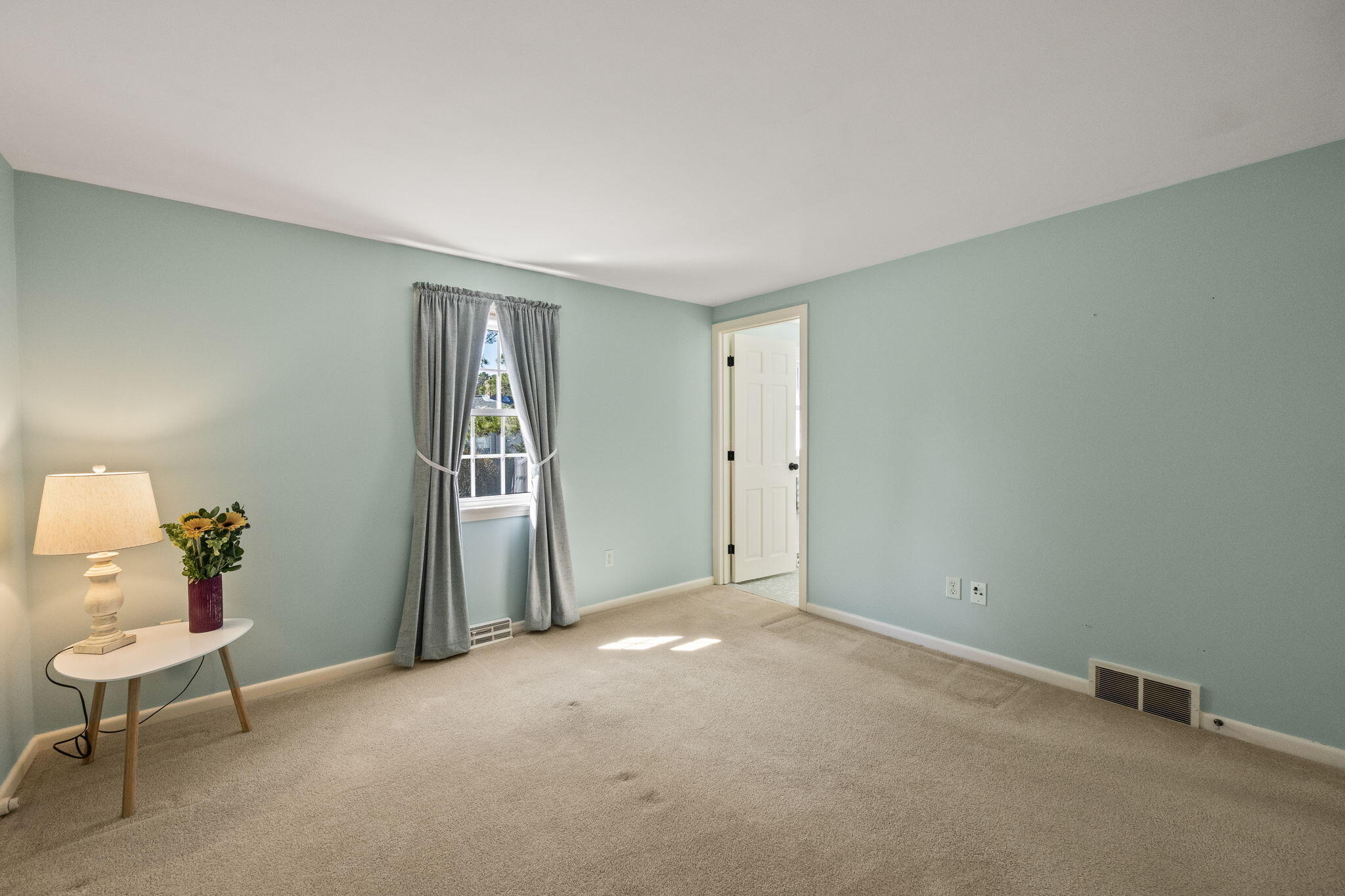 69 Astor Way