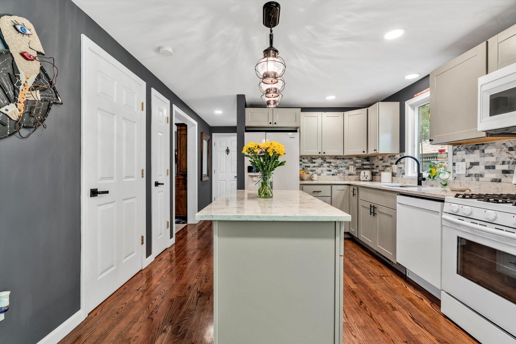 29 Happy Hollow Road