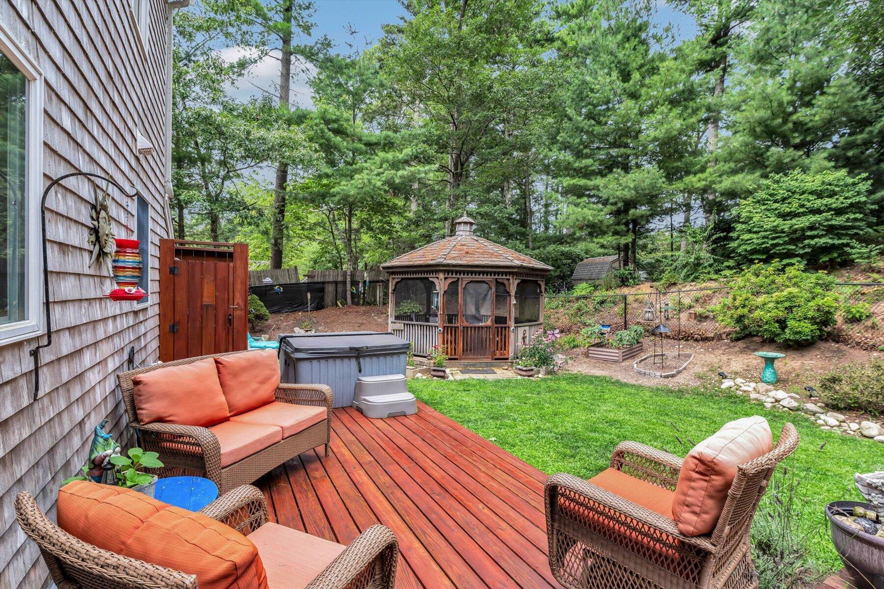 29 Happy Hollow Road