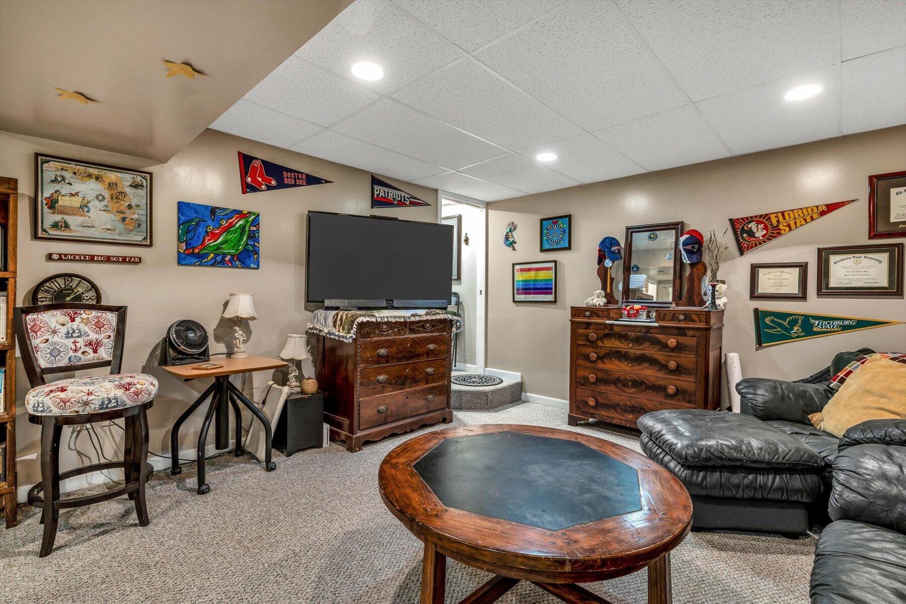 29 Happy Hollow Road