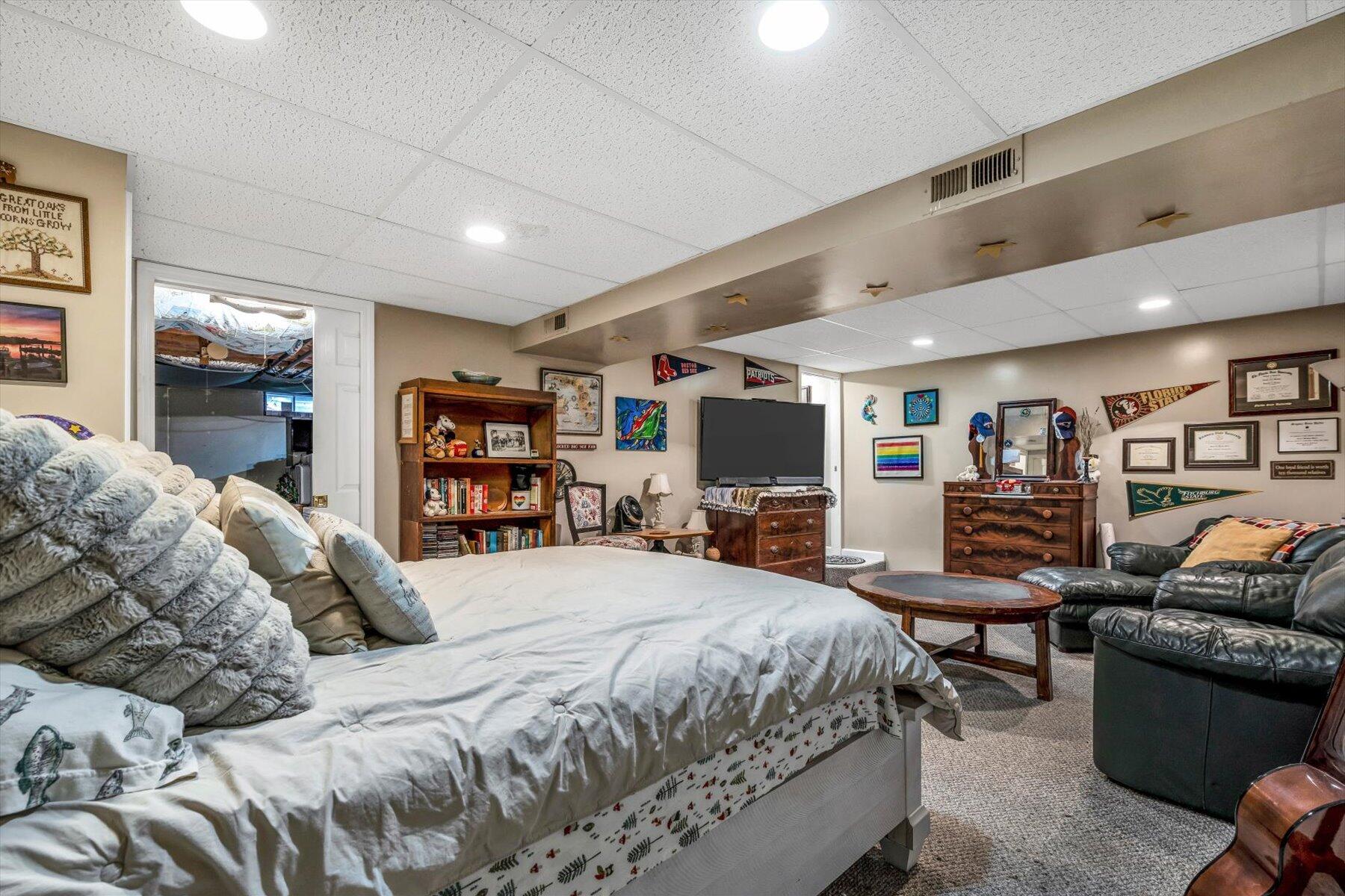 29 Happy Hollow Road