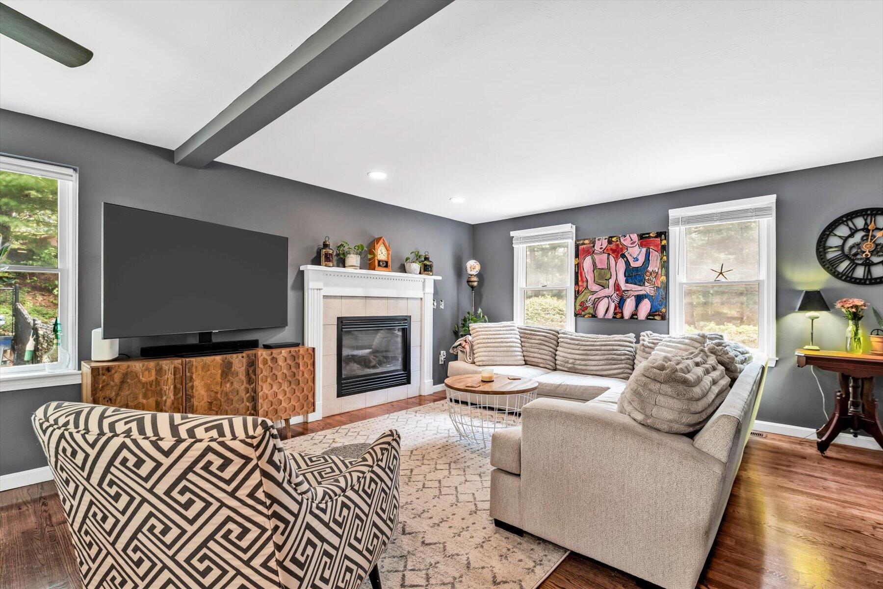 29 Happy Hollow Road