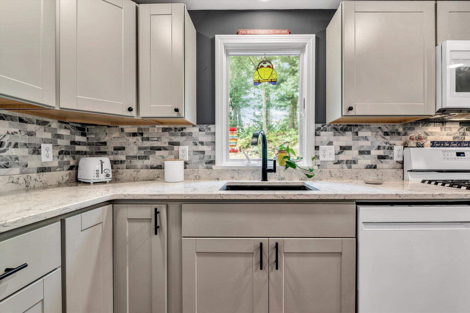 29 Happy Hollow Road