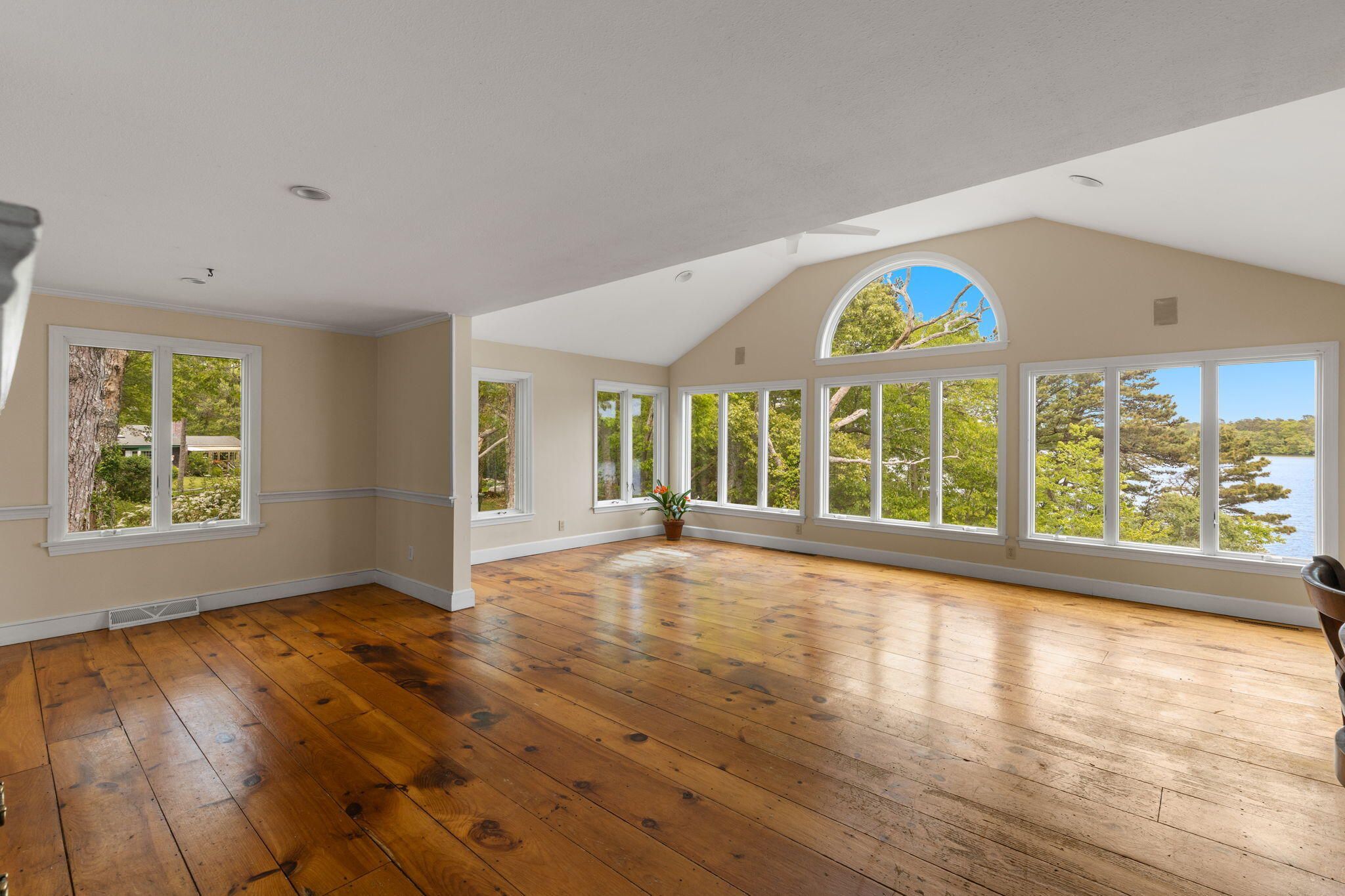 34 Featherbed Lane