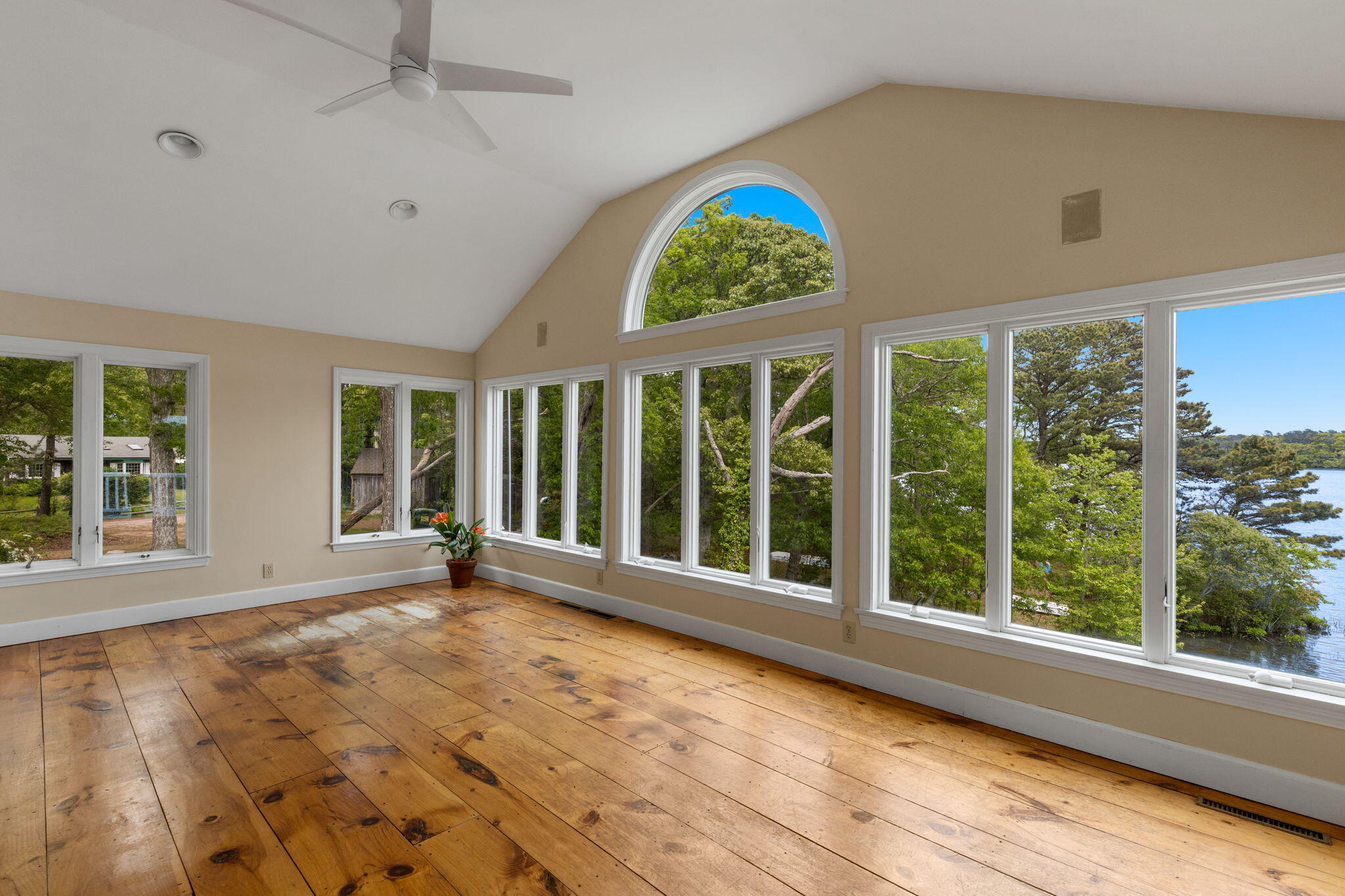 34 Featherbed Lane