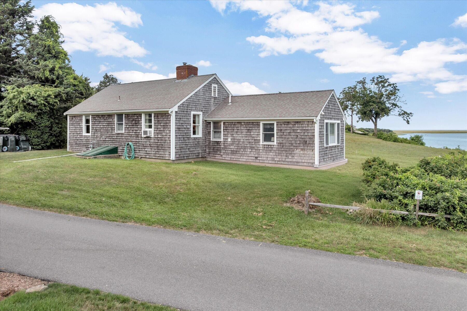 80 Cove Road