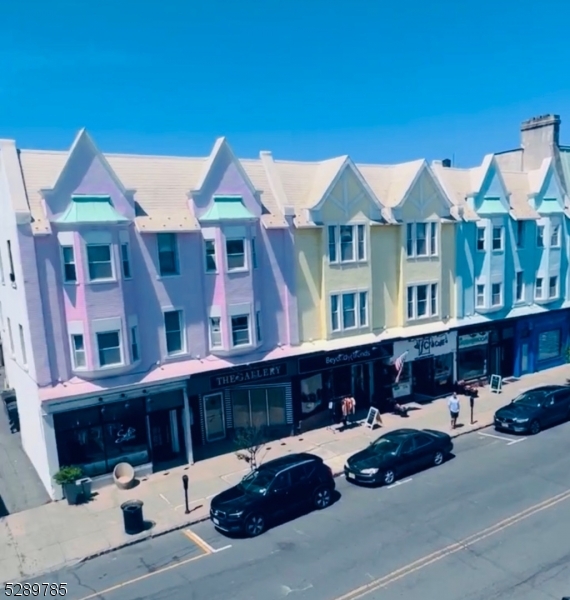 25 ELM STREET 25B