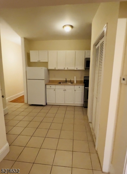 25 ELM STREET 25B