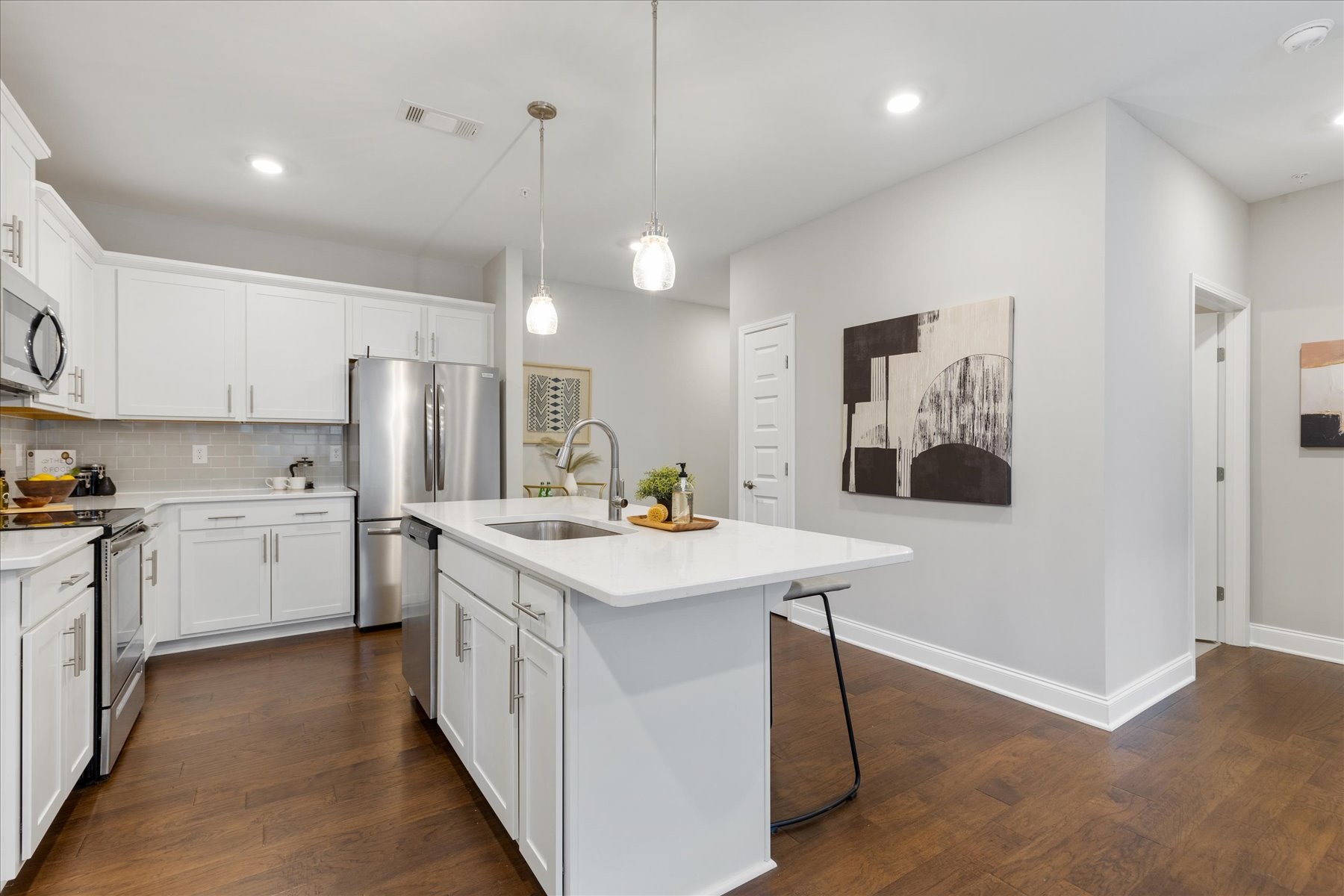 1801 Shadow Green Dr Unit: 206