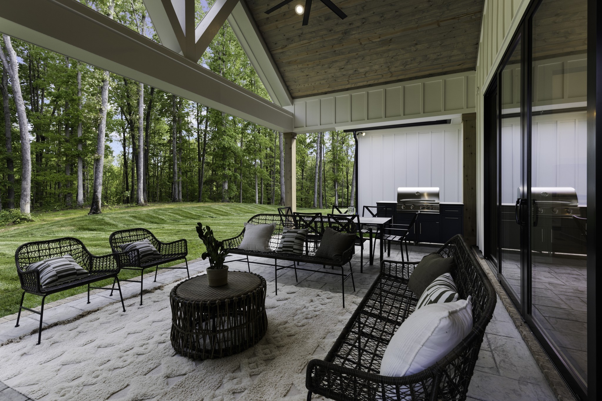 6048 Stone Cliff Ln Tract 4