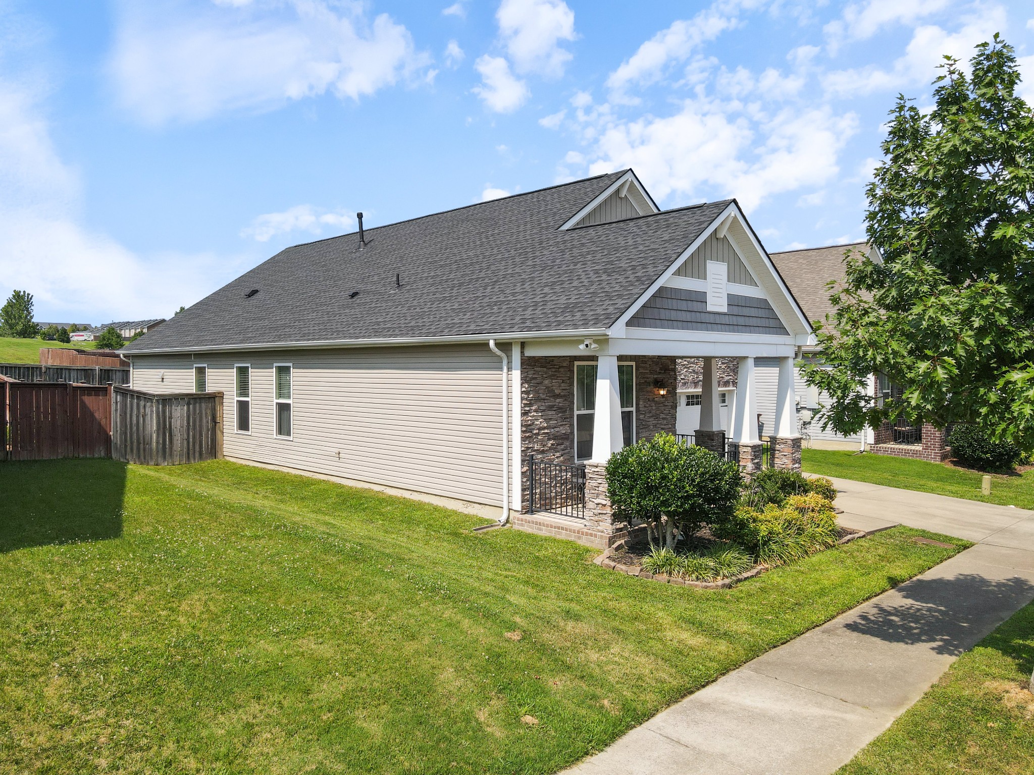 2052 Hickory Brook Dr