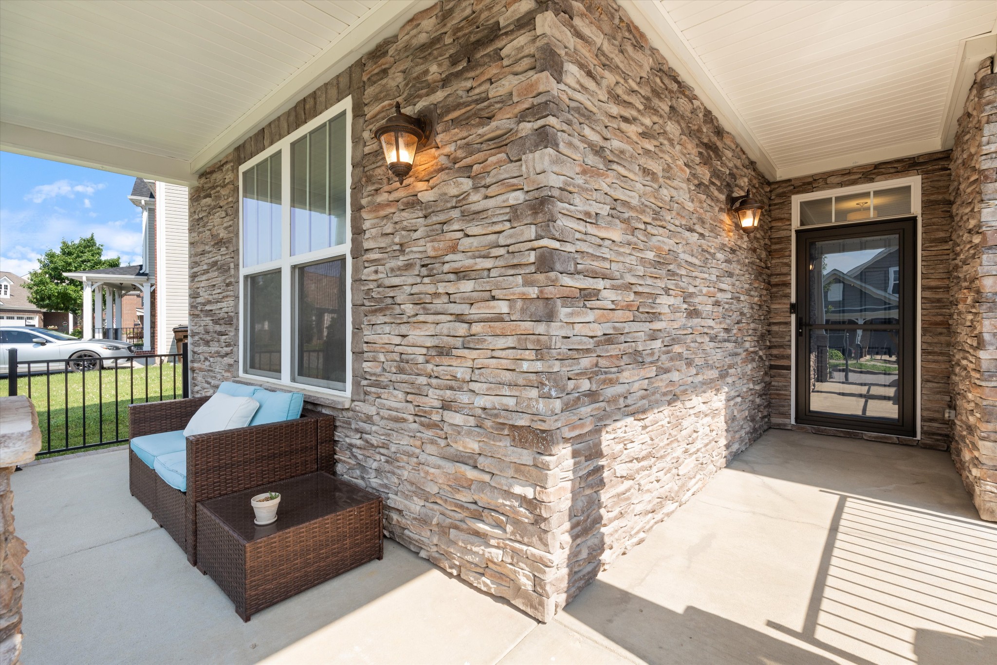 2052 Hickory Brook Dr