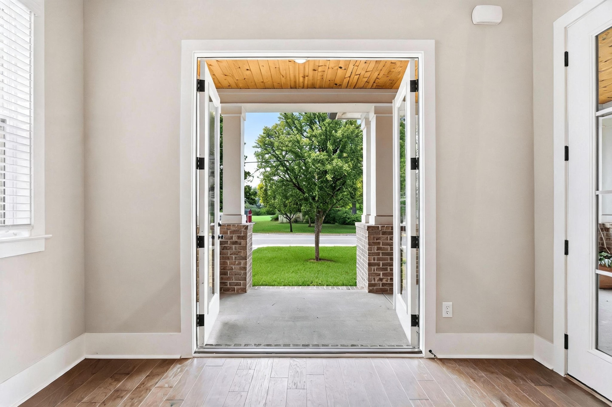 207 Fairground St Unit: 102