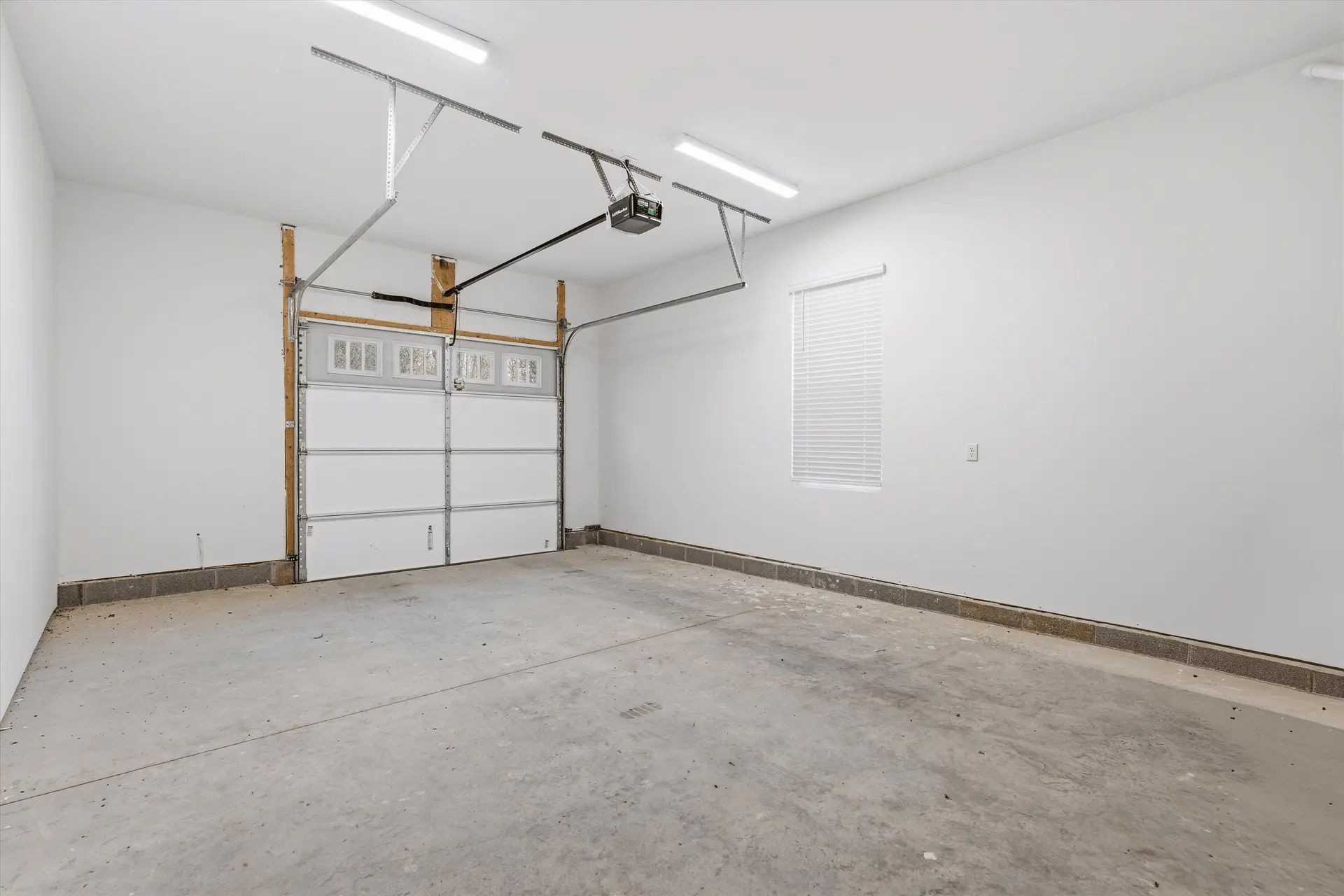 207 Fairground St Unit: 102