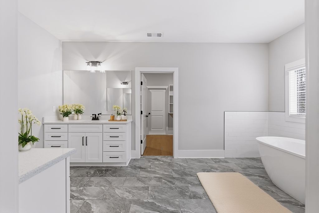 207 Fairground St Unit: 102