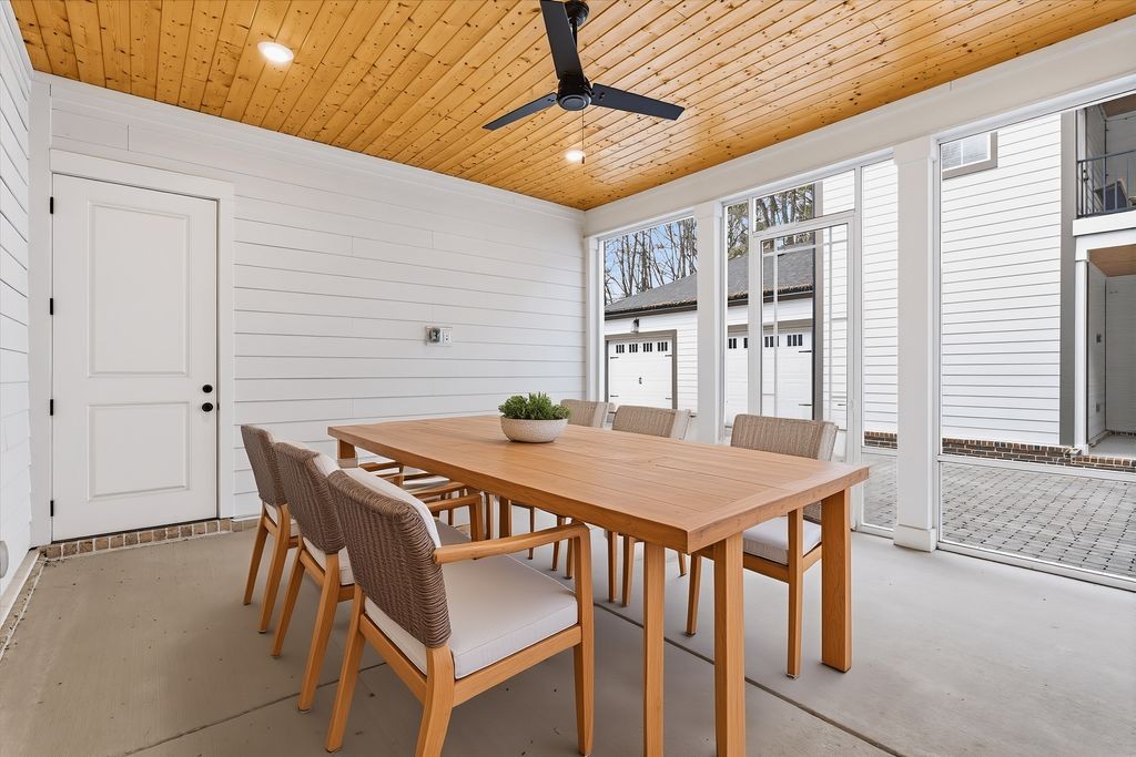 207 Fairground St Unit: 102