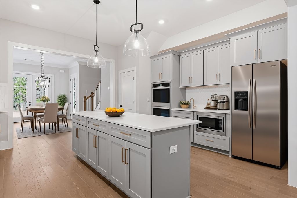 207 Fairground St Unit: 102