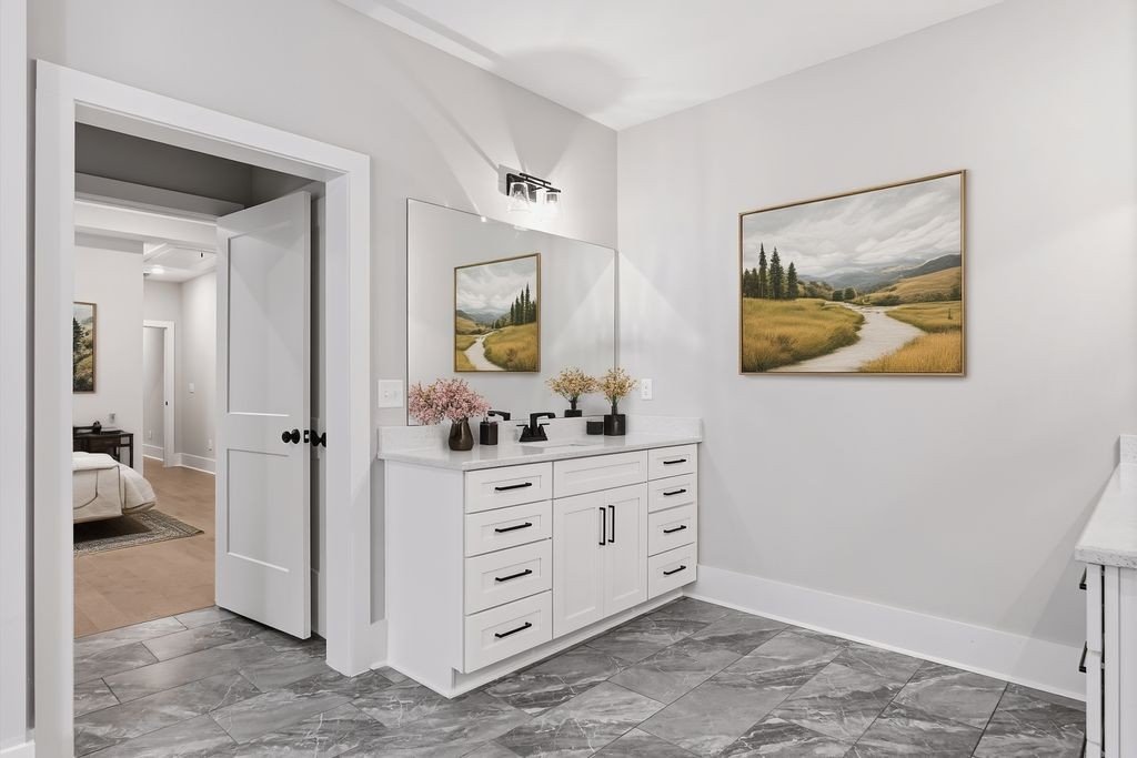 207 Fairground St Unit: 102