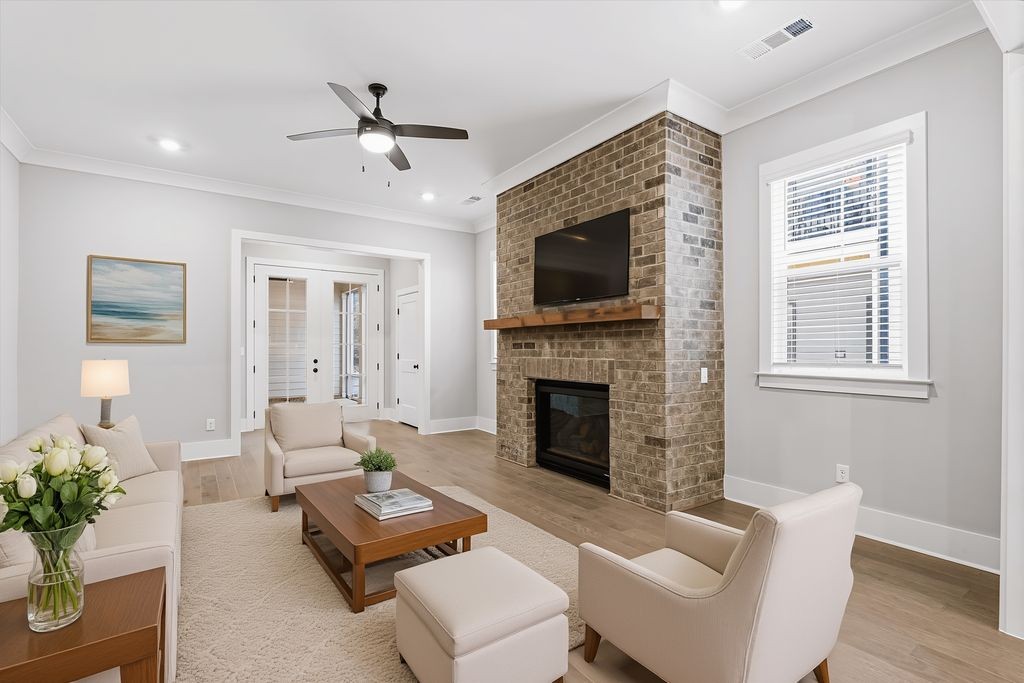 207 Fairground St Unit: 102