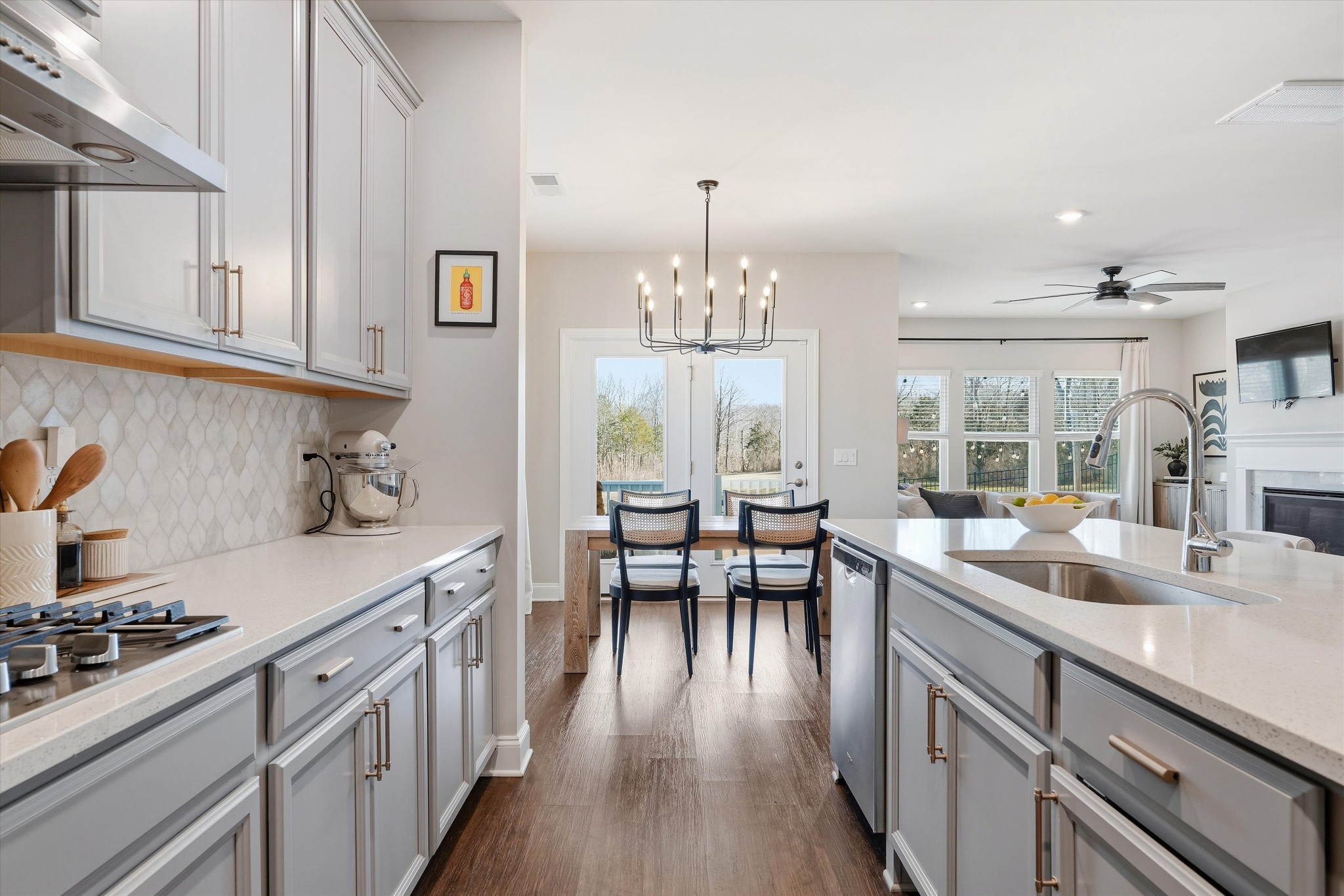 2479 Prairie Hill Dr