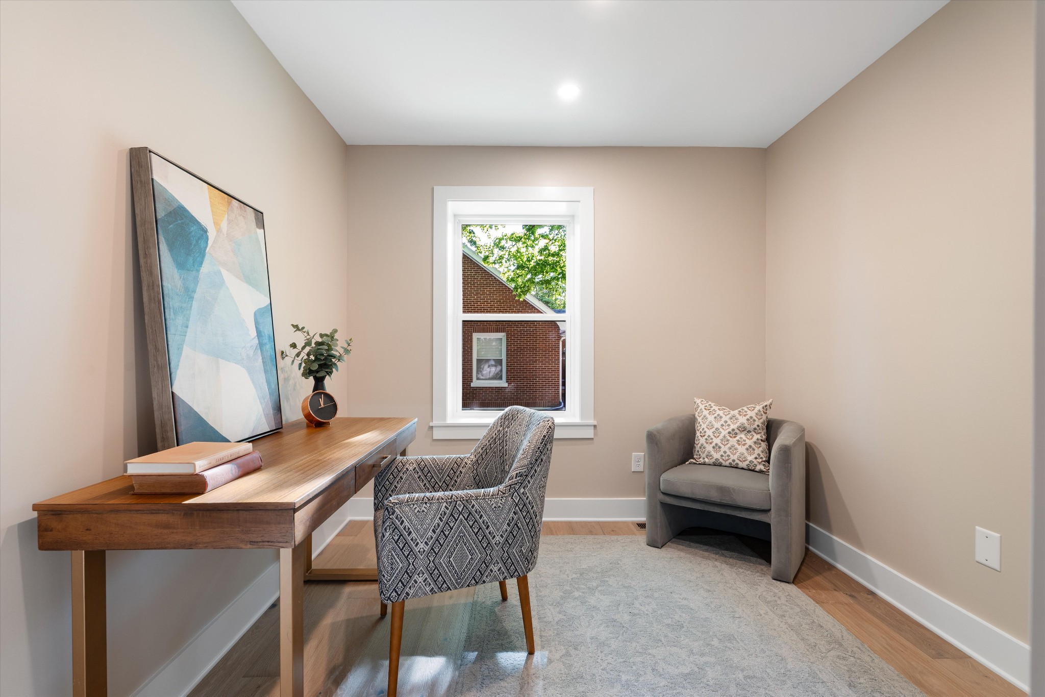 213 5th Ave