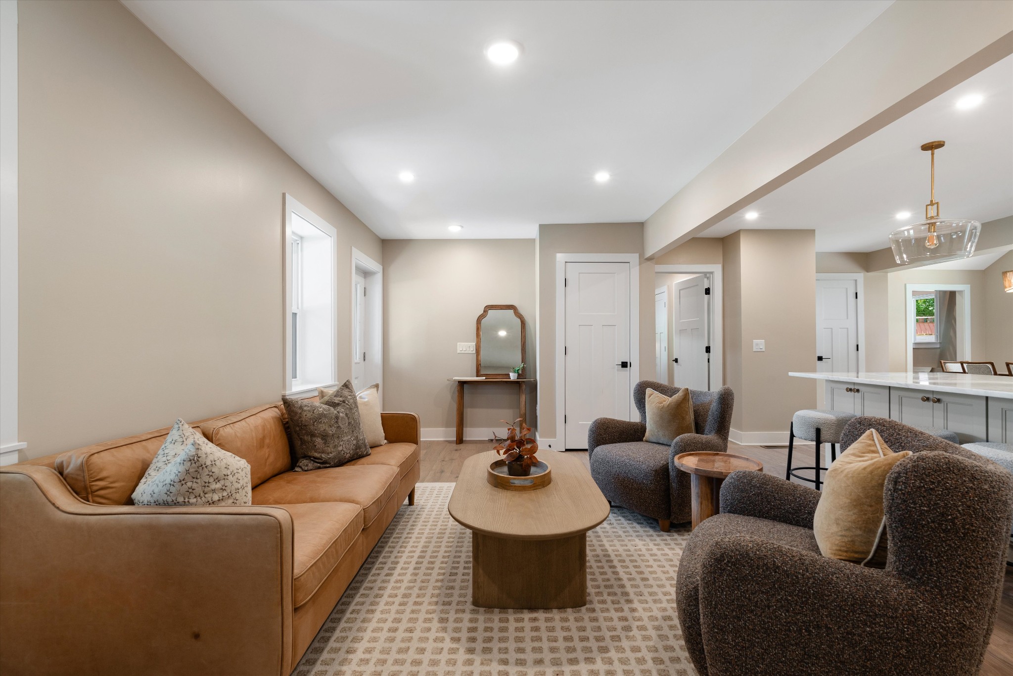 213 5th Ave