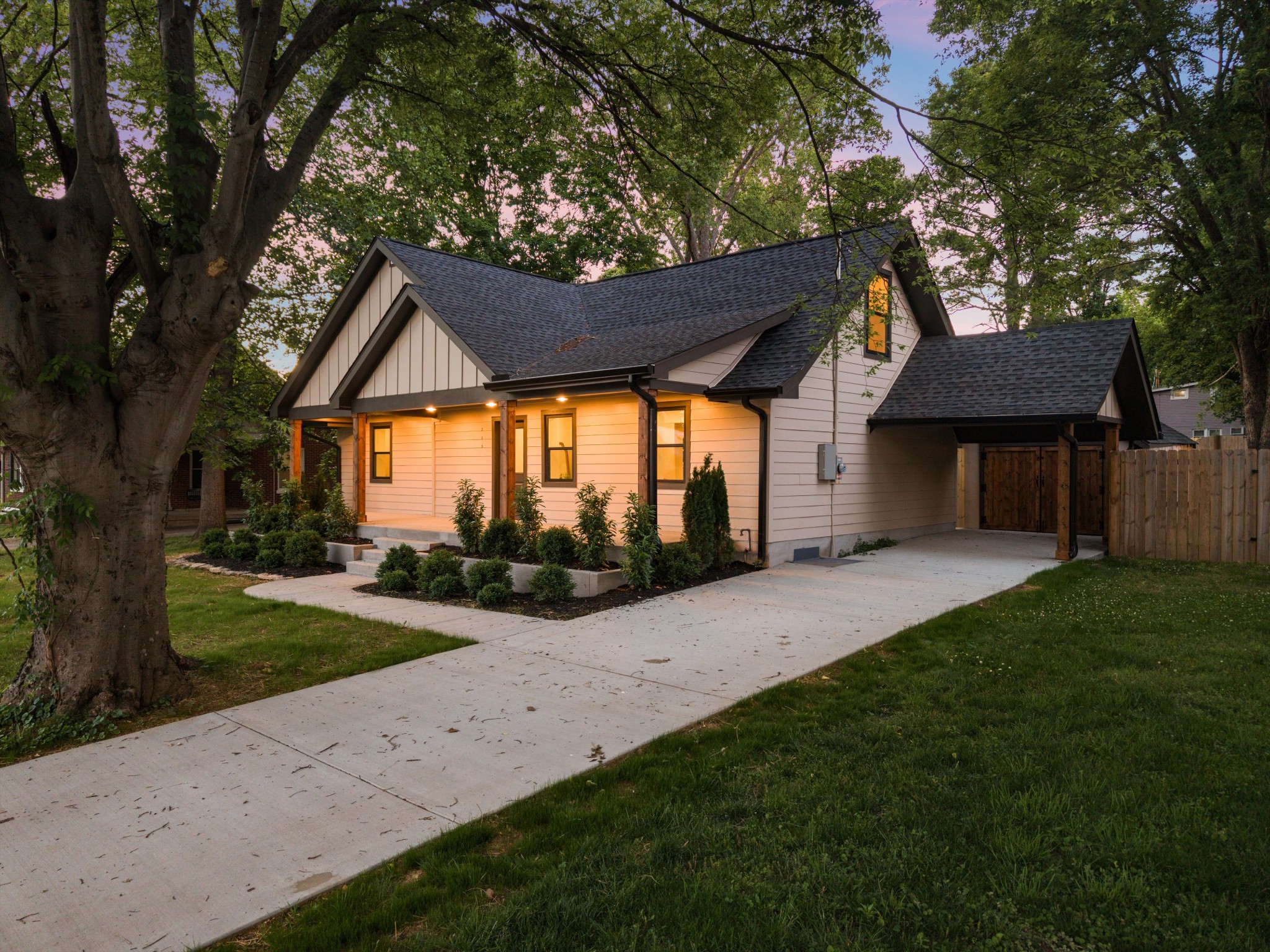 213 5th Ave