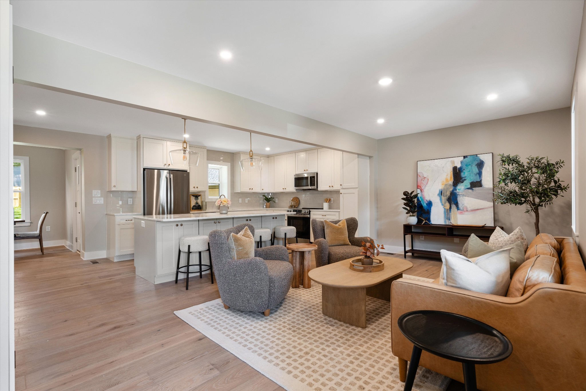 213 5th Ave