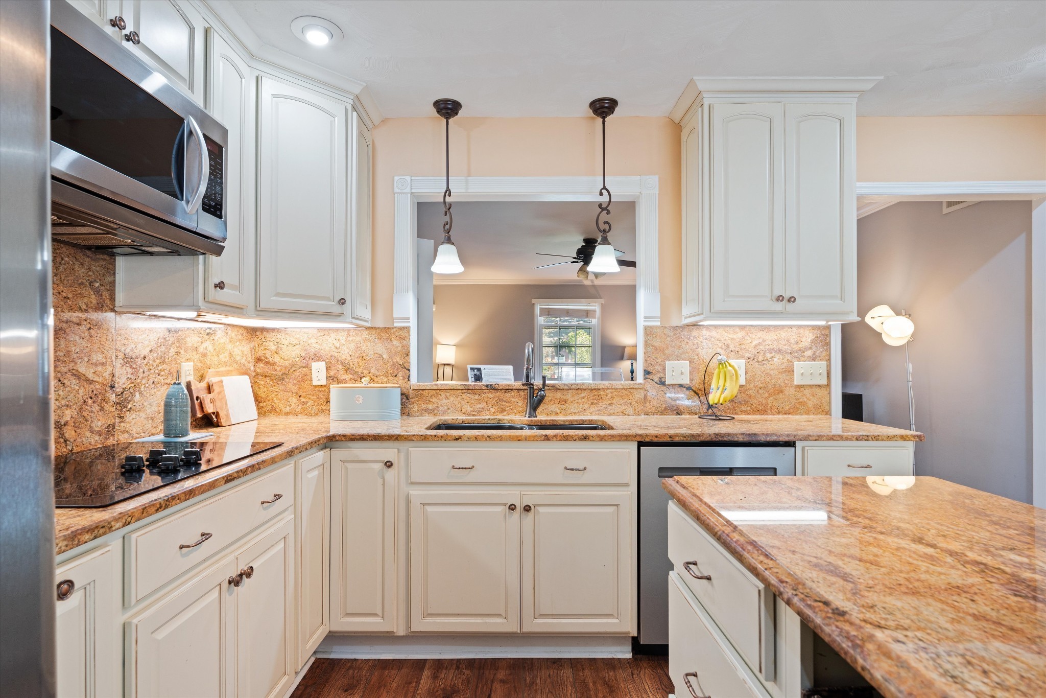 2019 Hidden Cove Rd