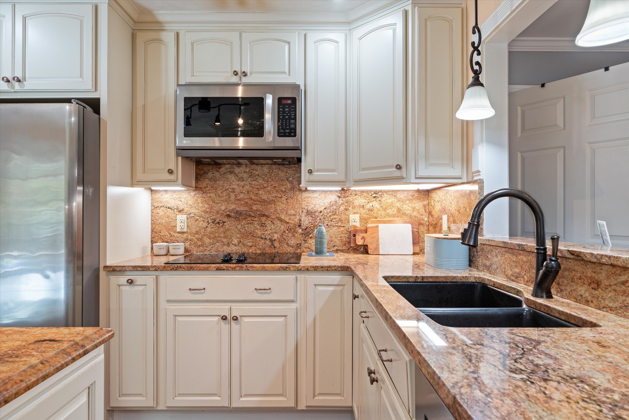 2019 Hidden Cove Rd