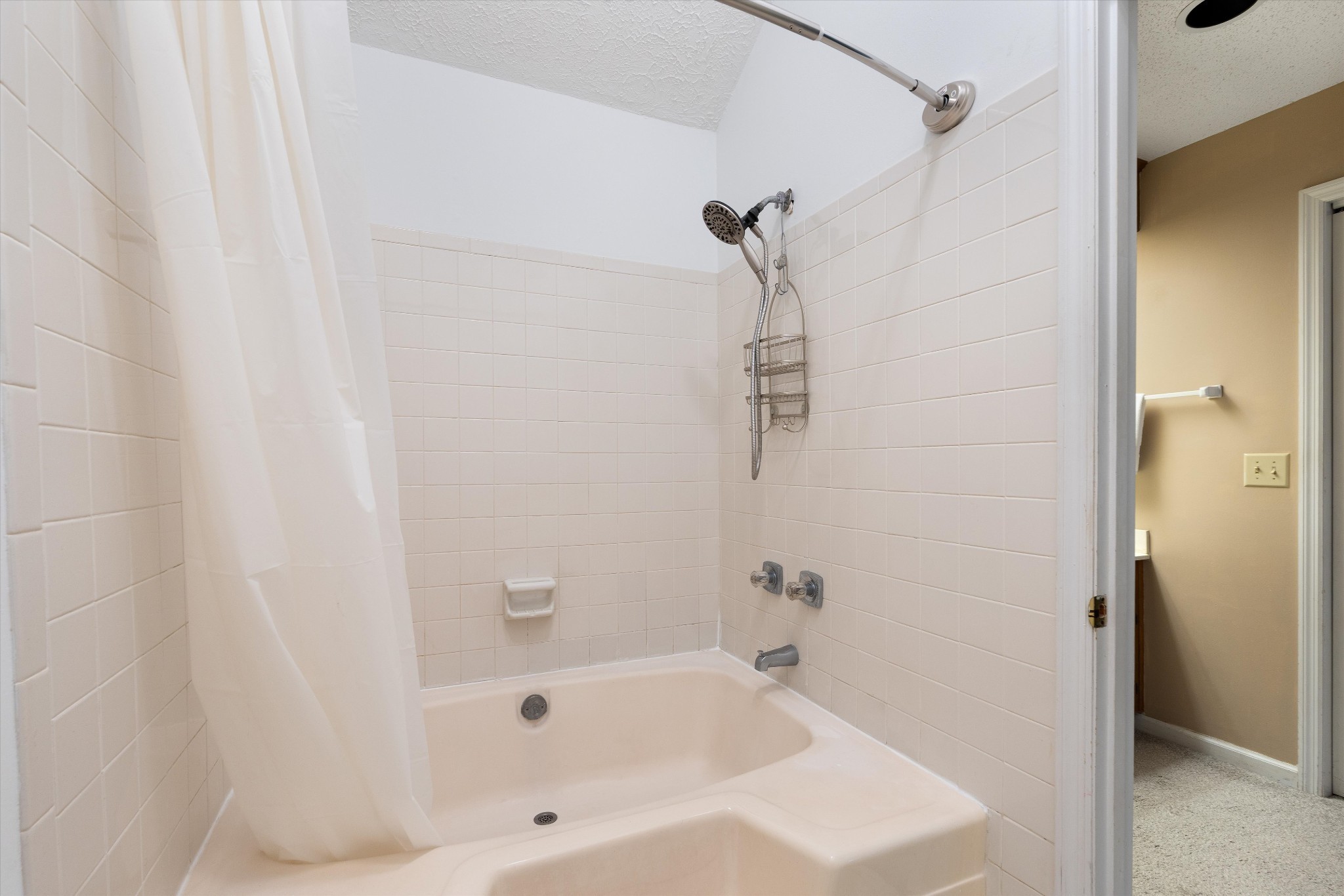 2019 Hidden Cove Rd