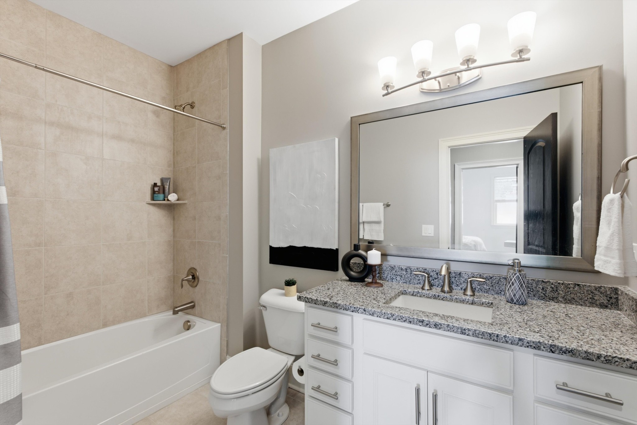 2230 Georgian Cir