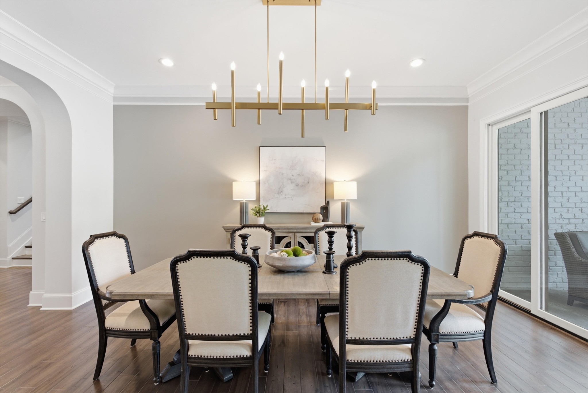 2230 Georgian Cir